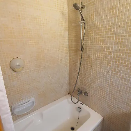 Fantasea Beachfront 103 *